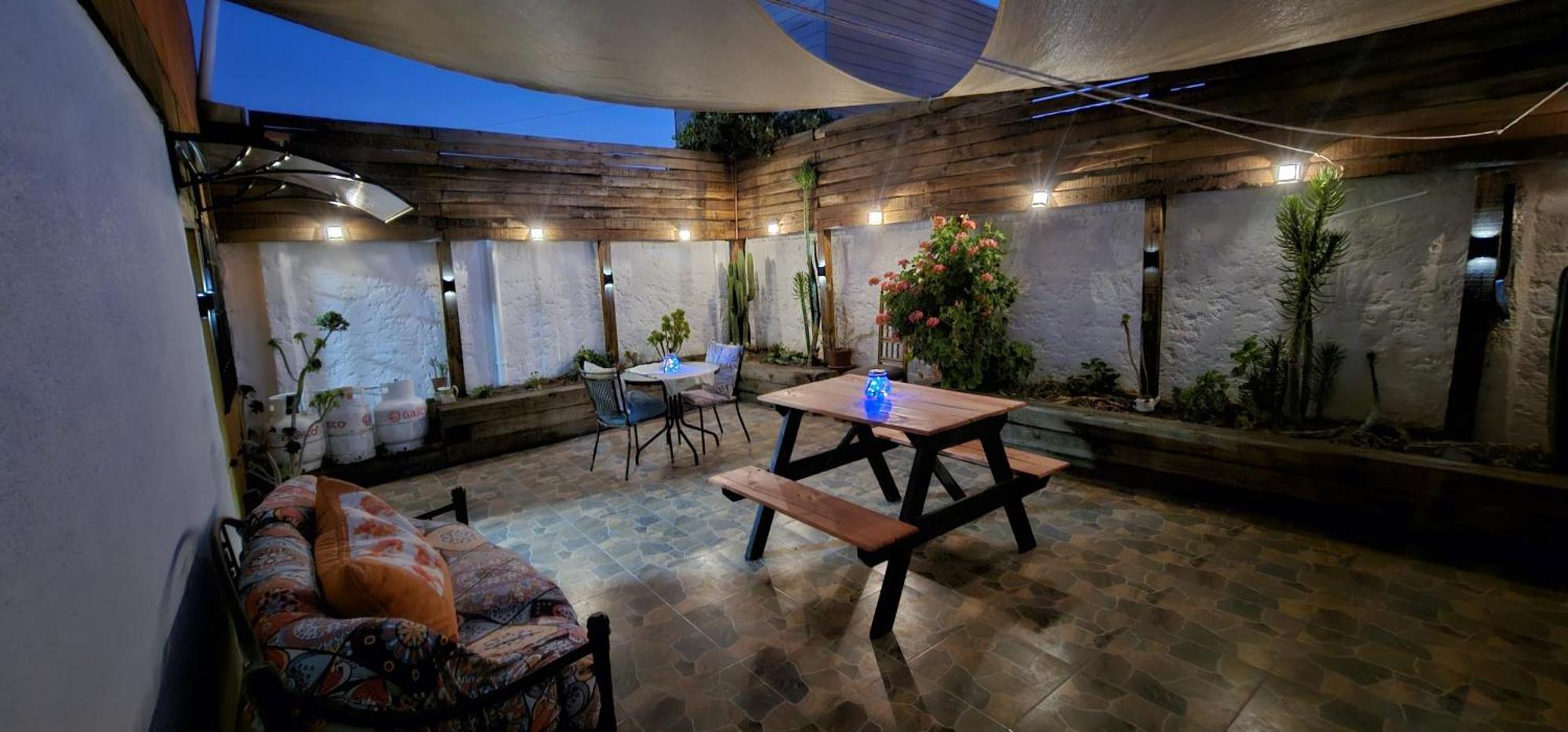 סנטיאגו Hostal Sol Y Luna מראה חיצוני תמונה