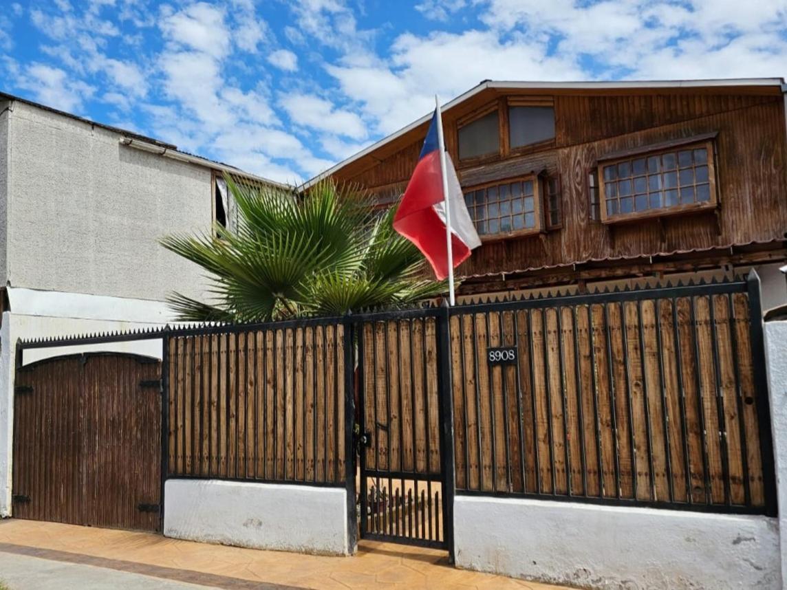 סנטיאגו Hostal Sol Y Luna מראה חיצוני תמונה