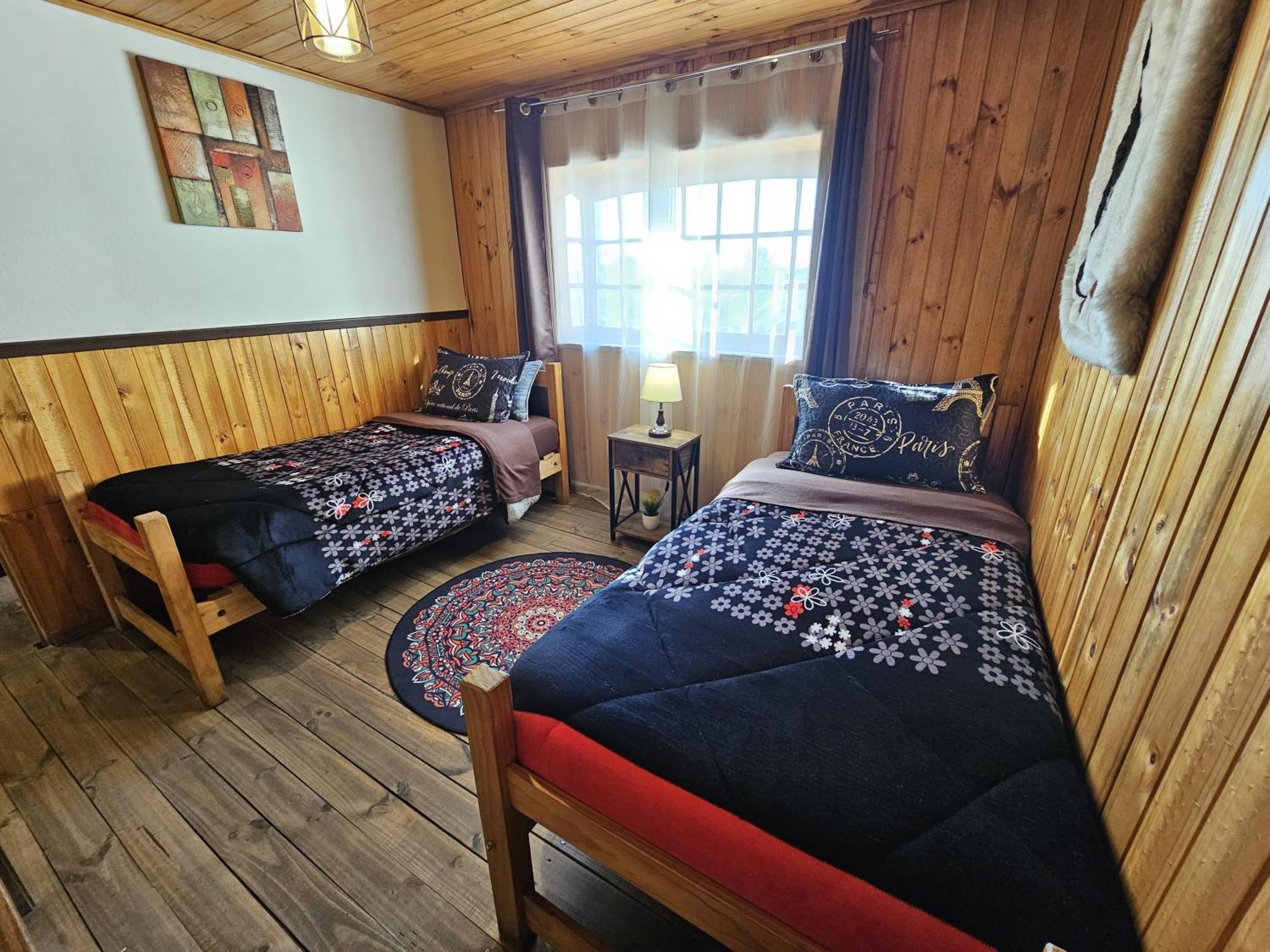 סנטיאגו Hostal Sol Y Luna מראה חיצוני תמונה