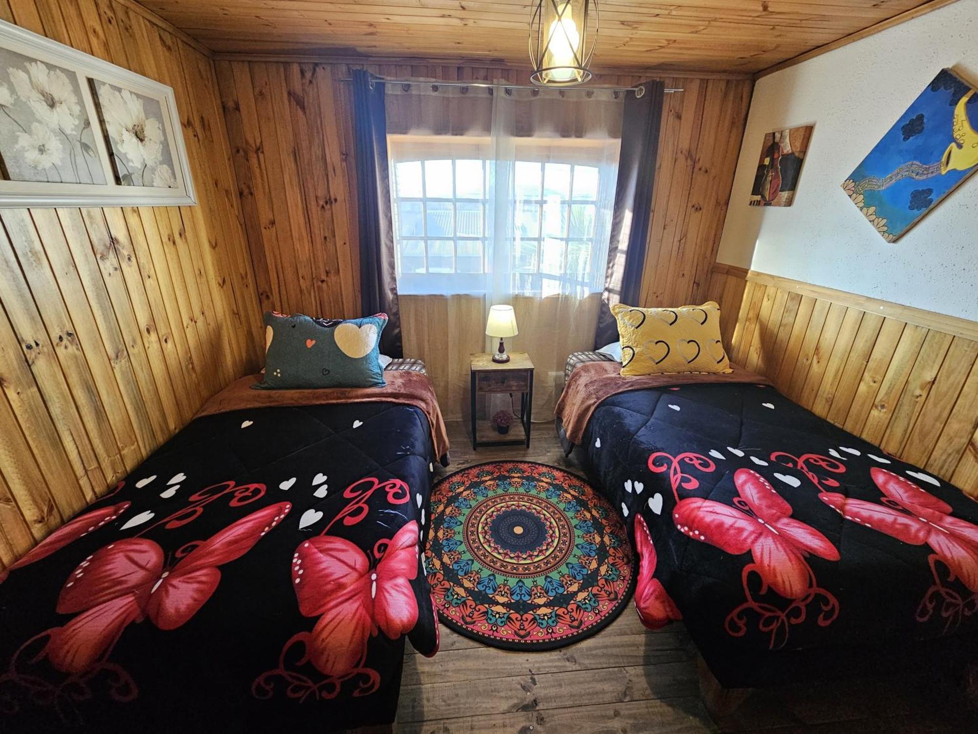 סנטיאגו Hostal Sol Y Luna מראה חיצוני תמונה