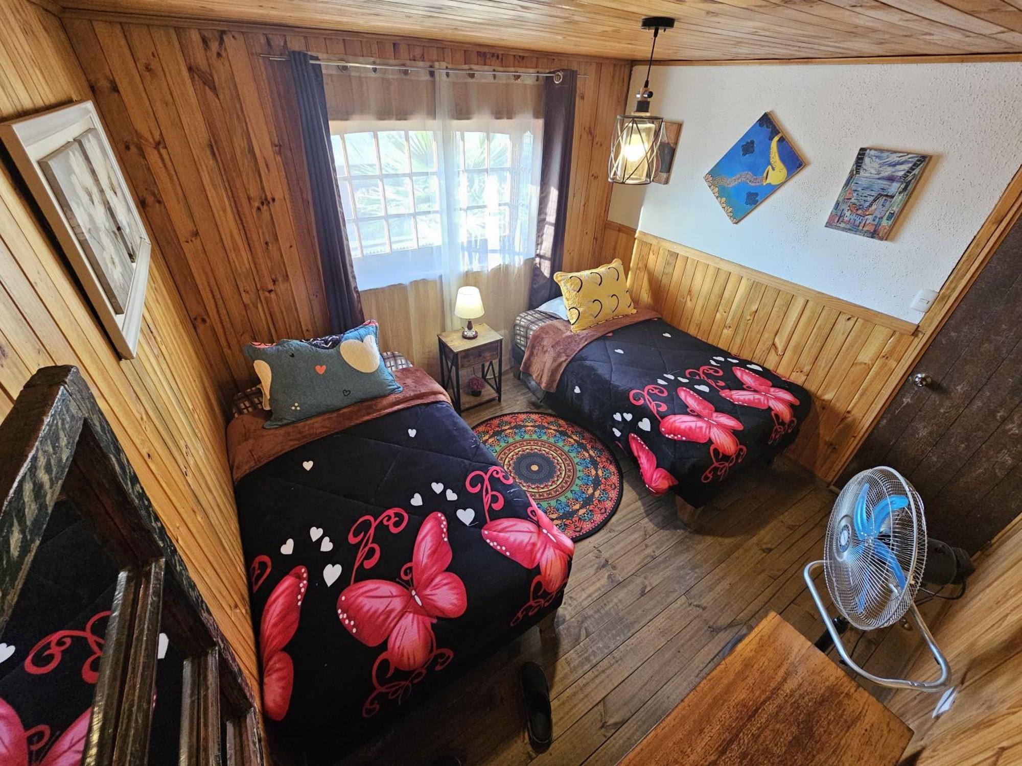 סנטיאגו Hostal Sol Y Luna מראה חיצוני תמונה