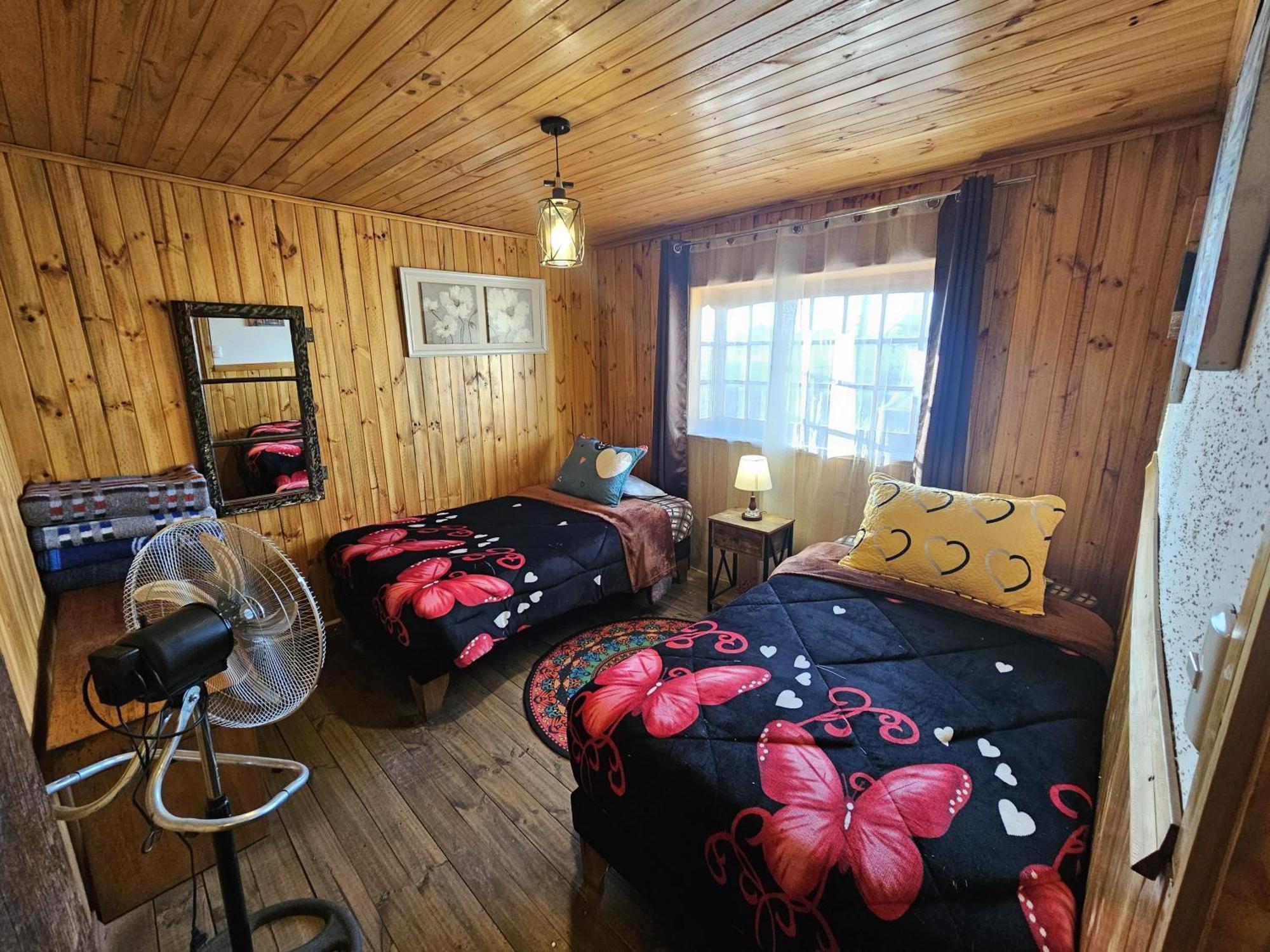 סנטיאגו Hostal Sol Y Luna מראה חיצוני תמונה